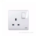 1 Gang 13A White BS Plug Socket verificado por CE CB enchufe eléctrico